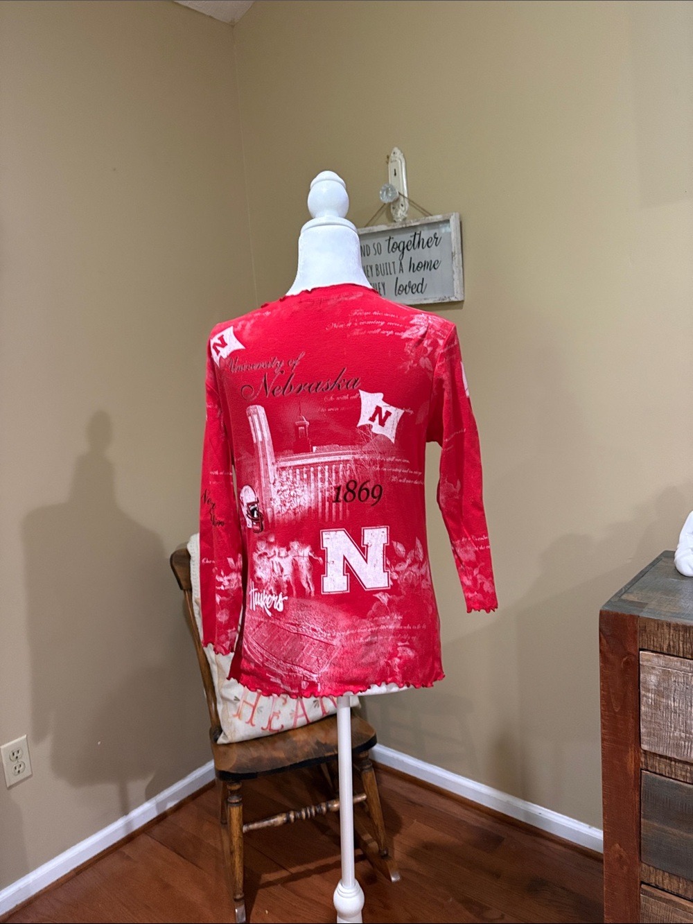 University of Nebraska bedazzled Red V-Neck Graphic Top - Picture 4 of 8